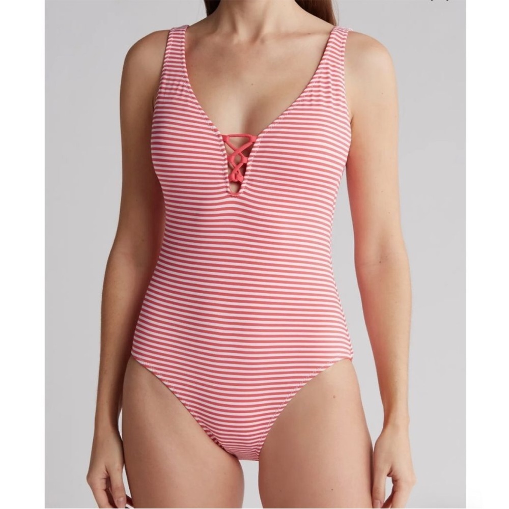 Tommy Bahama NWT Breaker Bay Reversible Lace Back Swimsuit Women’s Size 14 Coral